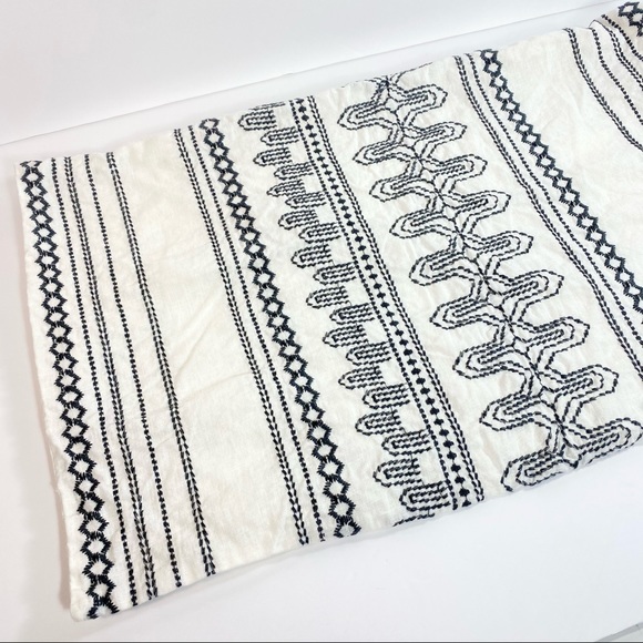 Hearth and Hand STANDARD Embroidered Pillow Sham - Picture 4 of 8